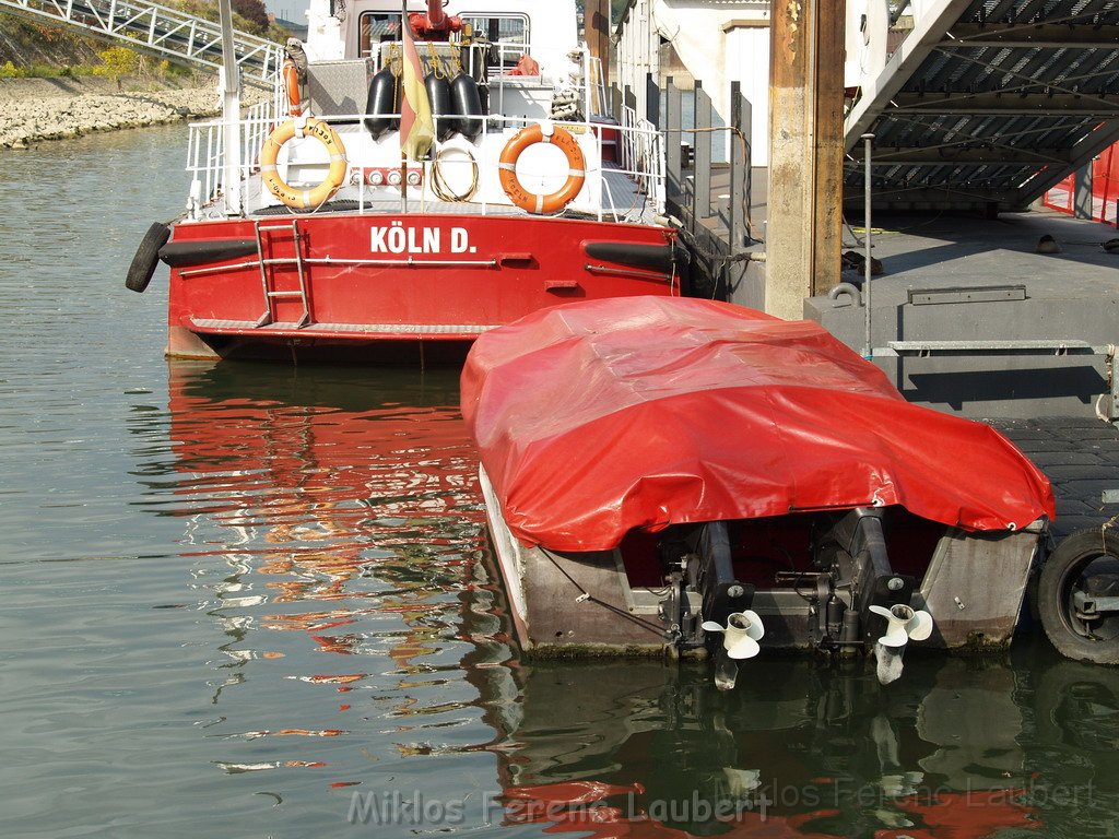 Rettungsboot 10-2  P006.JPG